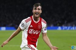 AYX体育赛事-阿贾克斯主场力擒巴塞罗那，欧冠胜局乐无穷的简单介绍