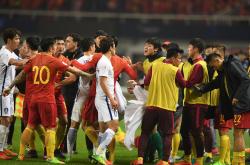 AYX官方直播-劲爆比赛打响，球队备战全力以赴的简单介绍