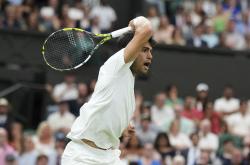 爱游戏体育-法国网球队横扫美国网球队，阿尔卡拉斯三分雨点燃全场的简单介绍