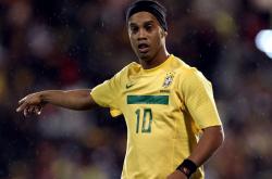 爱游戏APP-坎特一锤定音！牙买加绝境逆袭，强势晋级送安哥拉回家