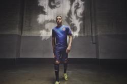 爱游戏下载-绝境双雄，湖人压哨奇迹与哈登的终极救赎