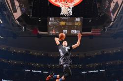 爱游戏APP-太阳制霸火箭，英格拉姆成为关键先生