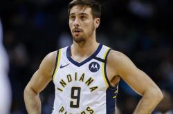 爱游戏娱乐-高能进攻，速度和配合令人惊叹！