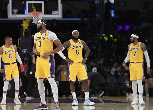 顶级球队冲冠之路,赛程密集备战全力出击的简单介绍 顶级球队冲冠之路,赛程密集备战全力出击的简单介绍