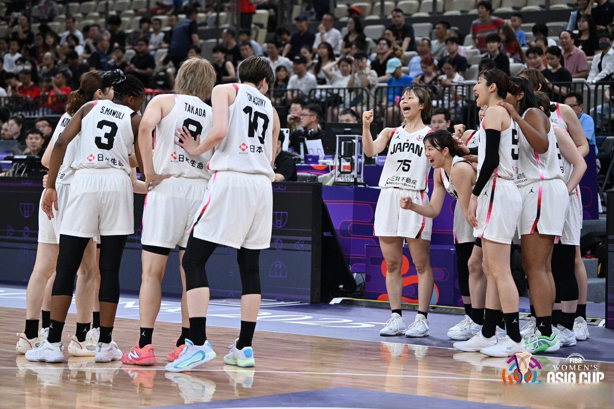 日本队击败澳大利亚,成功晋级四强 日本队击败澳大利亚,成功晋级四强