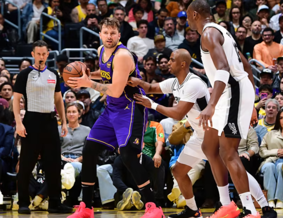 湖人鏖战马刺，杜兰特关键制胜