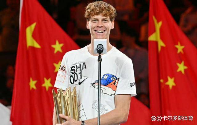 包含西班牙网球队完胜世界网球队，德约科维奇绝境逆转的词条