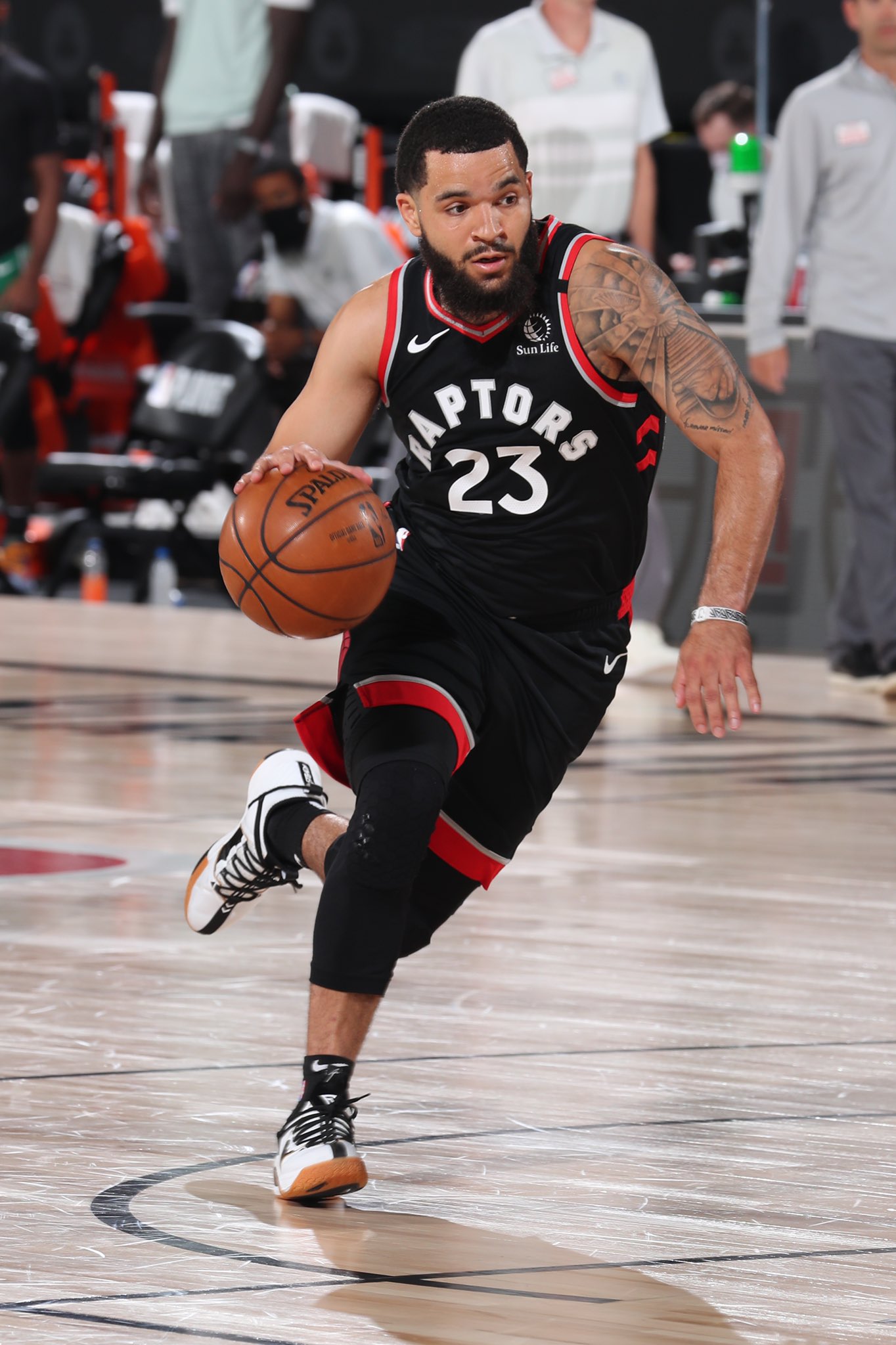 包含四川队险胜吉林队，范弗利特刷新纪录的词条