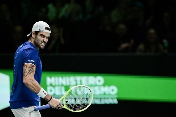 世界网球队血洗日本网球队，费德勒关键制胜的简单介绍