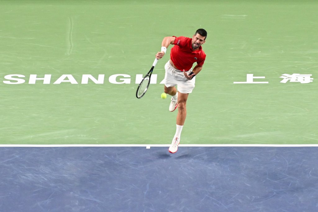 世界网球队鏖战西班牙网球队，德约科维奇高光表现的简单介绍