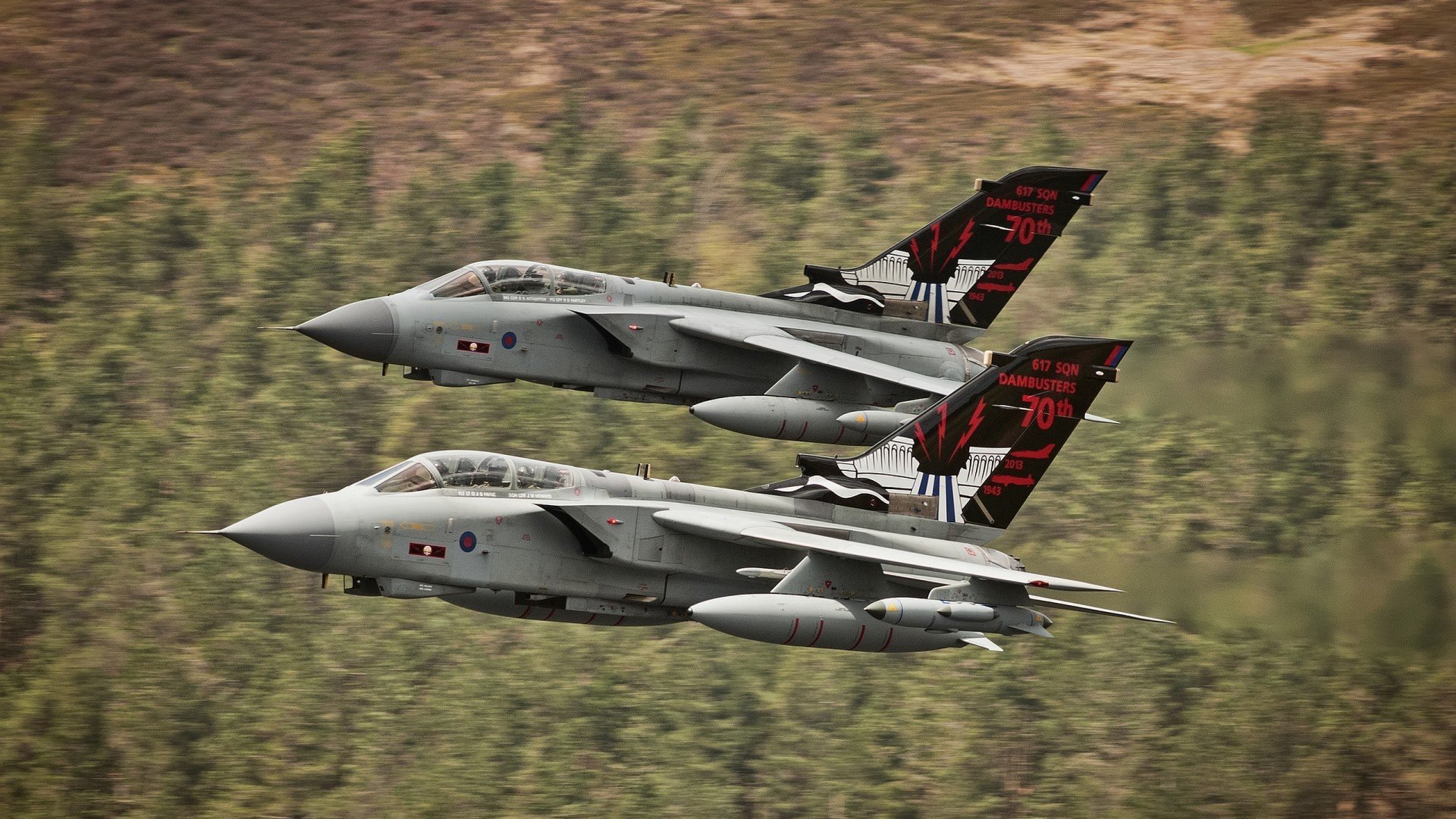 冰岛硬仗取胜拜仁,坎特刷新纪录,一场定义坚韧的比赛