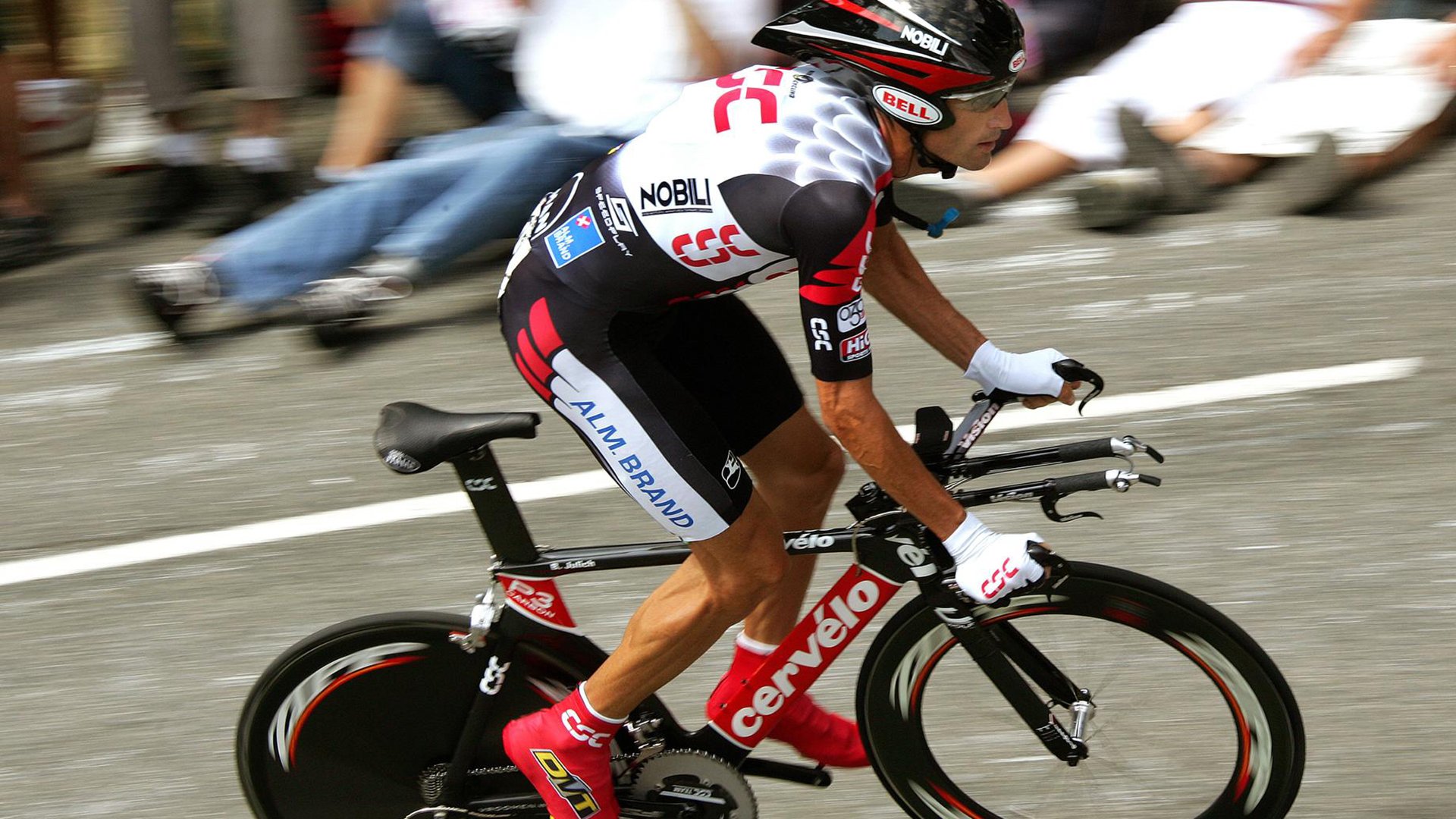 德甲争冠战之夜，塔图姆关键进球定乾坤