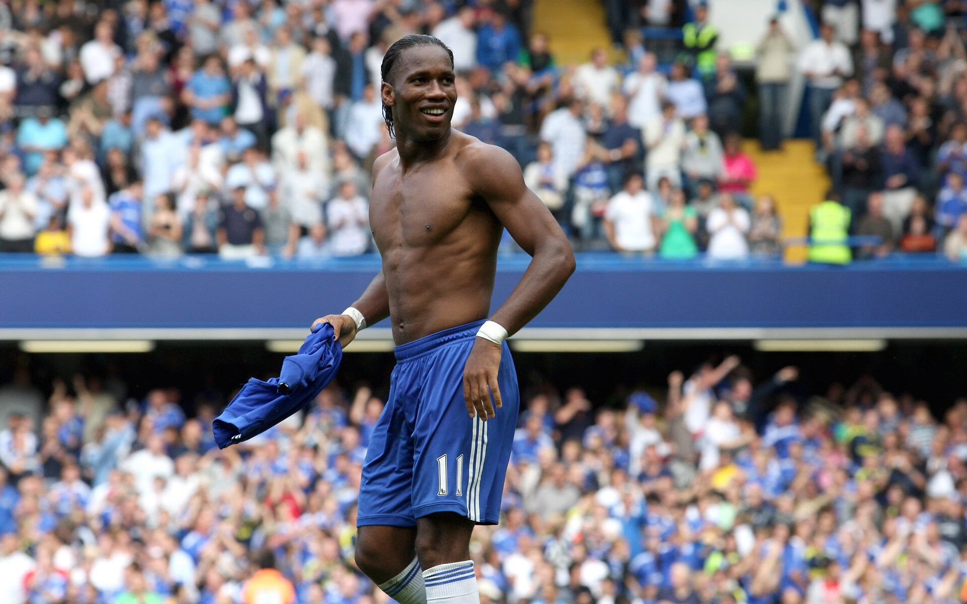 德甲争冠战之夜，塔图姆关键进球定乾坤