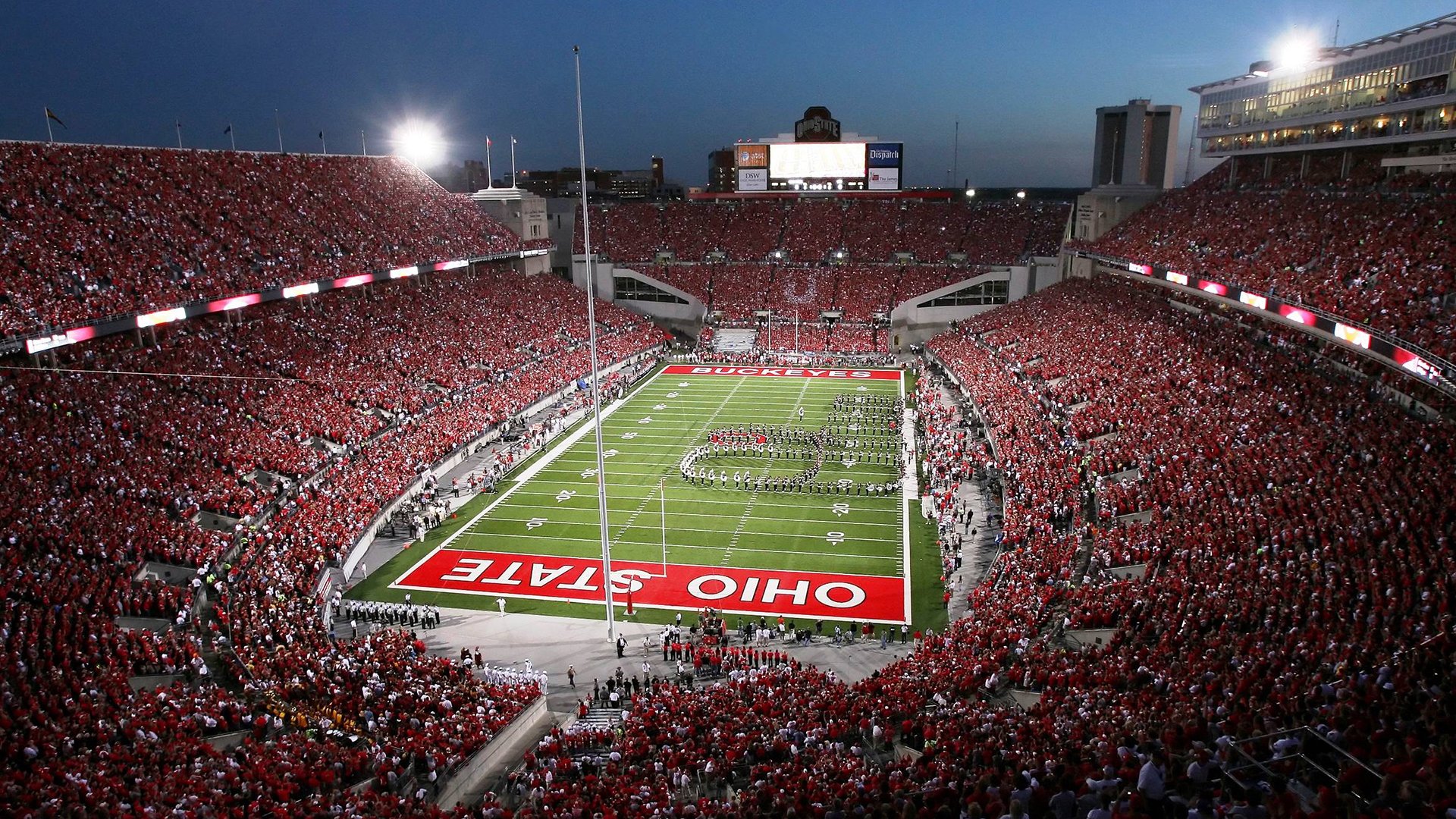 德甲争冠战焦点战，喀麦隆血拼秘鲁，一场跨越大陆的足球寓言